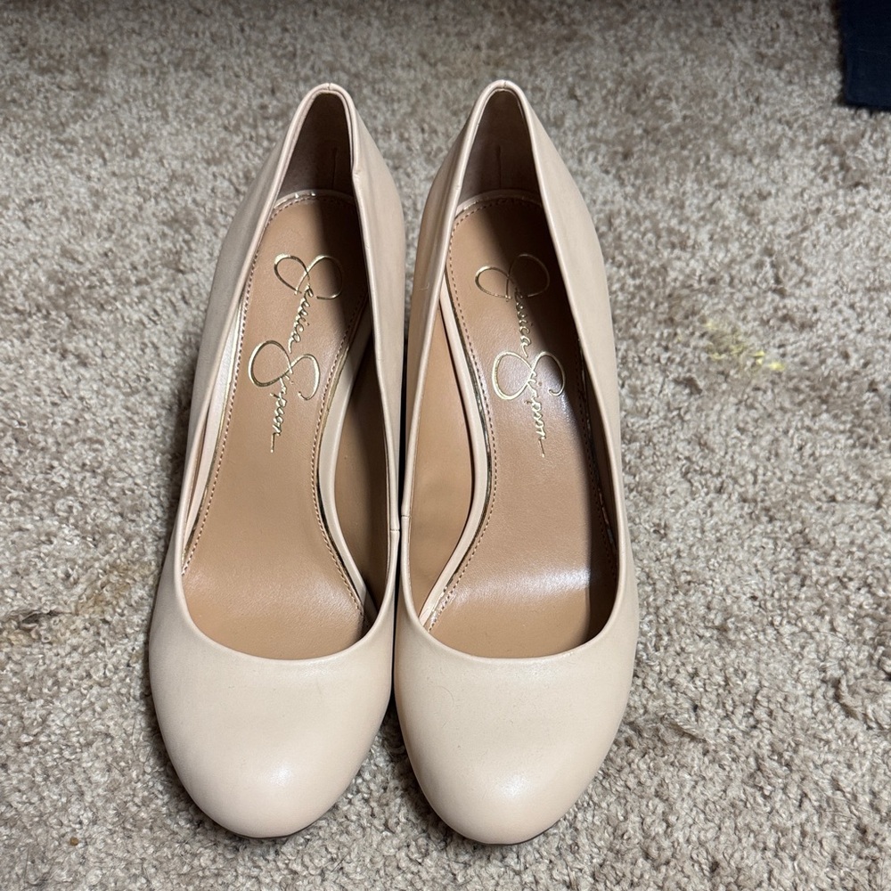 Jessica Simpson Women's Beige Heels